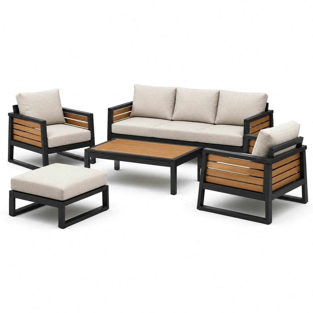 Conjunto de jardín de metal y madera con cojines beige